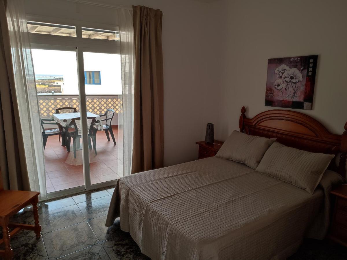 Orzola Frente Al Mar Apartment ภายนอก รูปภาพ