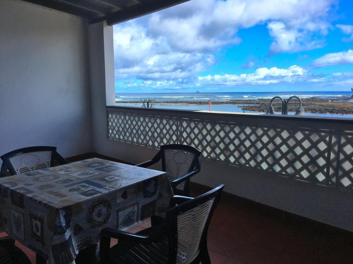 Orzola Frente Al Mar Apartment ภายนอก รูปภาพ
